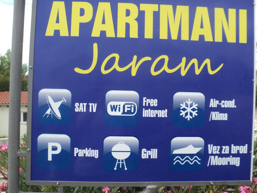 Apartments Jaram Brodarica  Ngoại thất bức ảnh