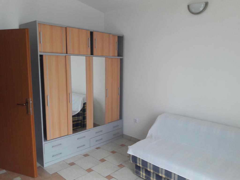 Apartments Jaram Brodarica  Ngoại thất bức ảnh