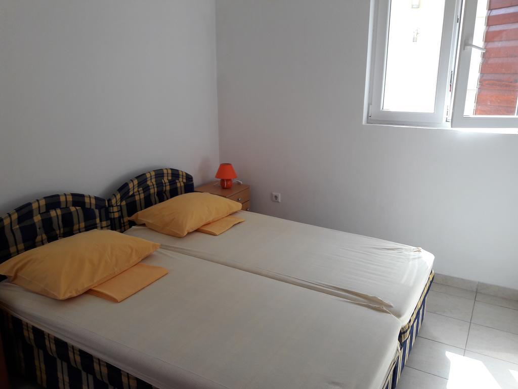 Apartments Jaram Brodarica  Ngoại thất bức ảnh